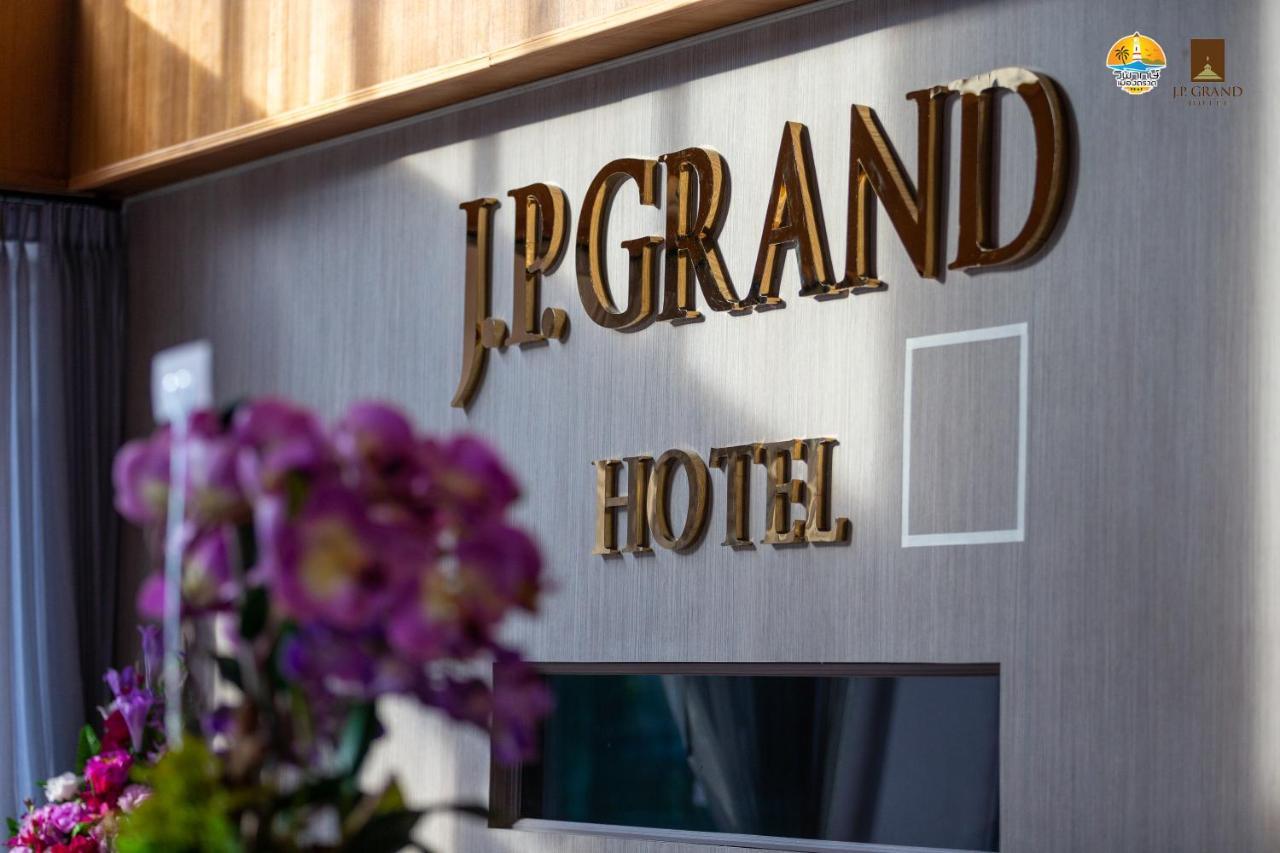 J.P.Grand Hotel Trat Exterior foto